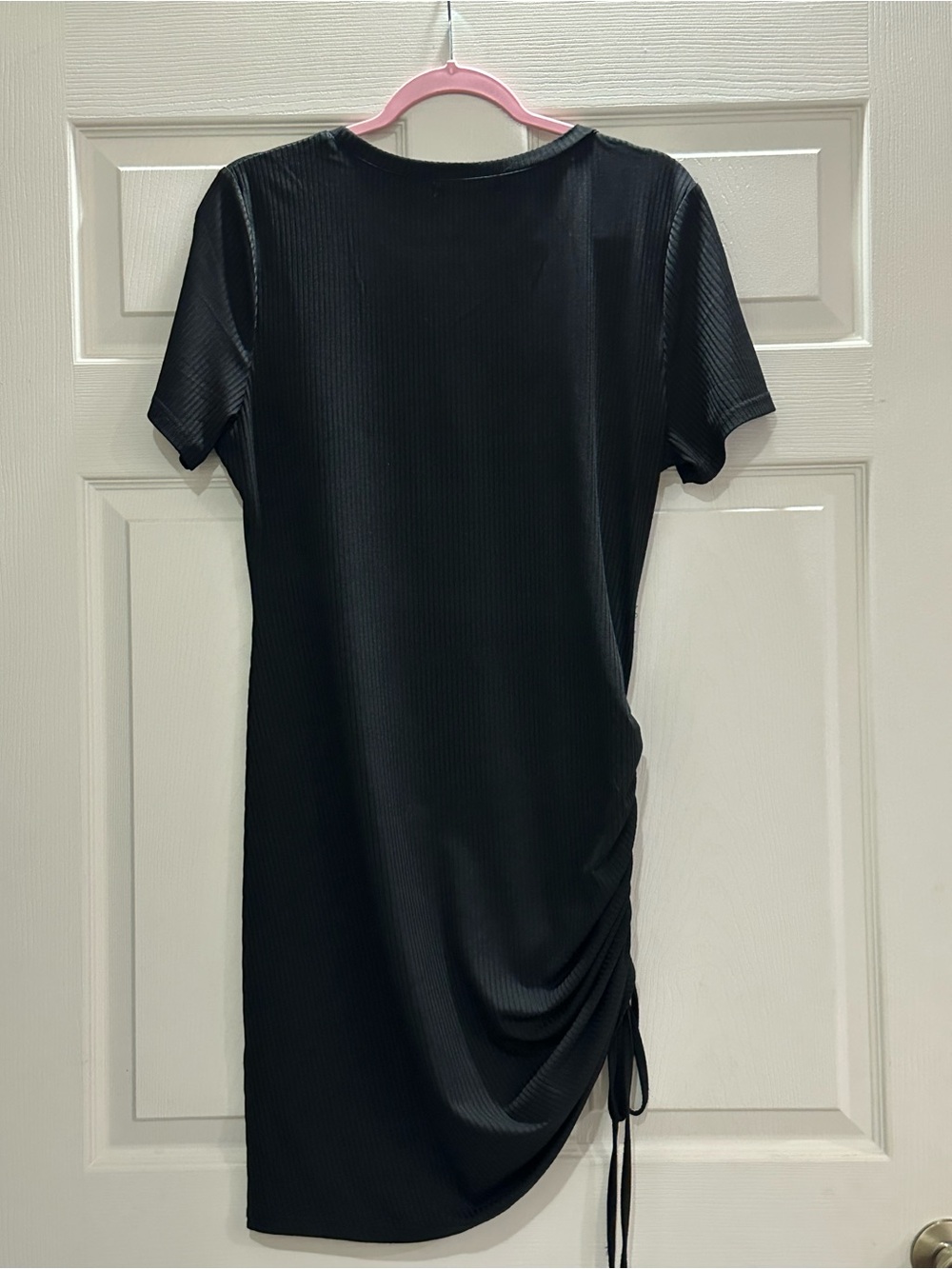 SHEIN Black Ribbed Fabric Label Close-Up